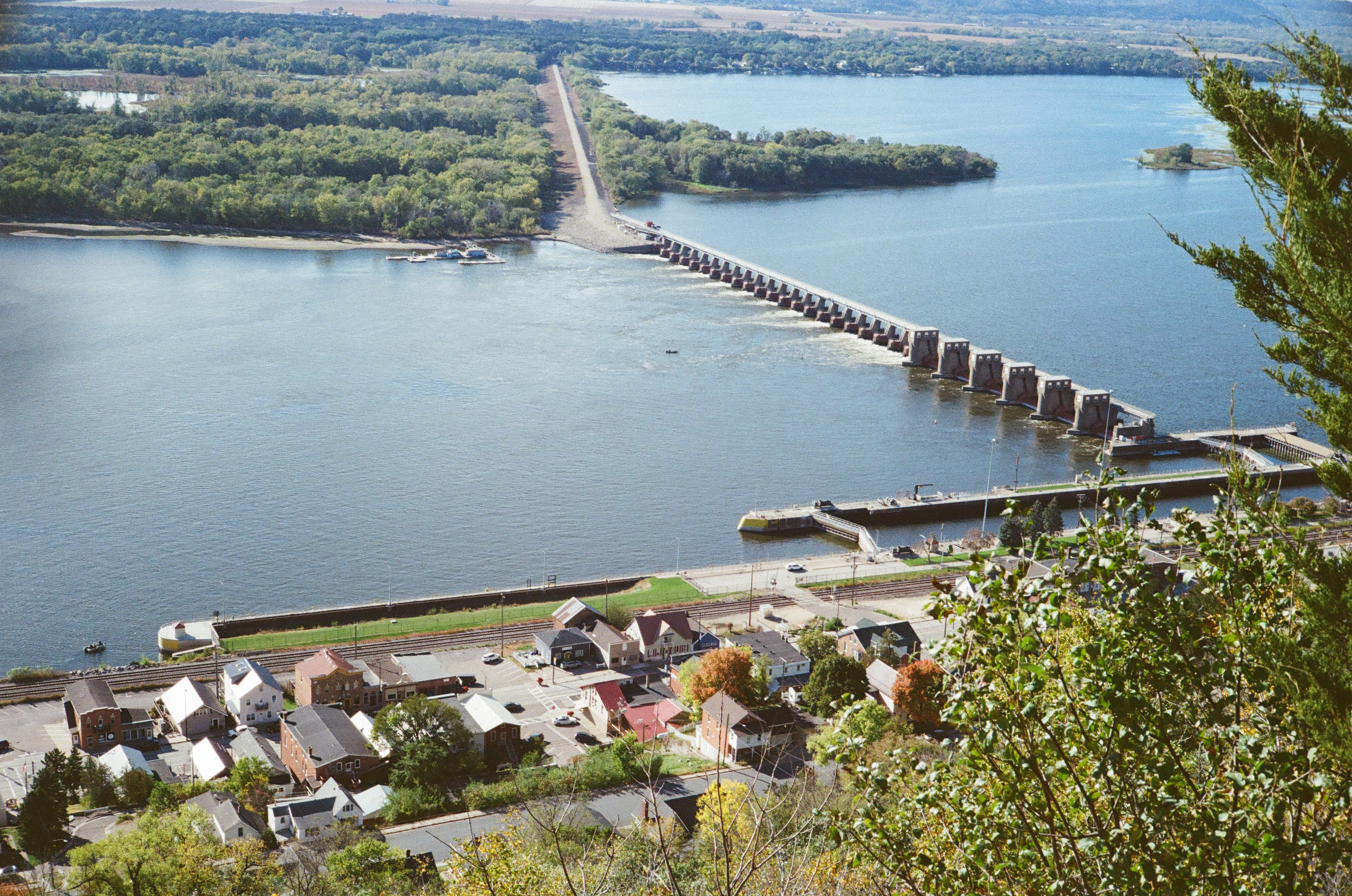 Buena Vista City Park, Alma WI - Dam and Town